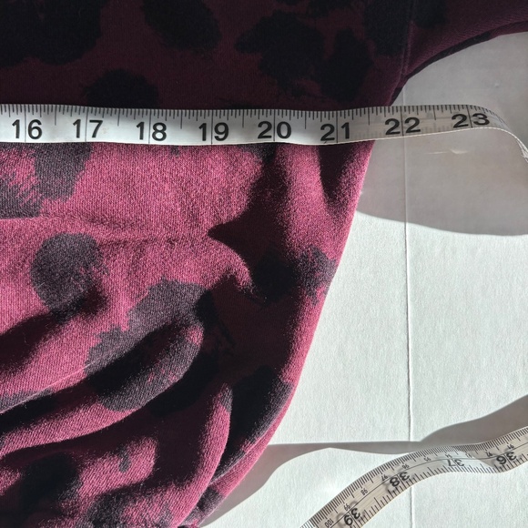 Adidas Originals Bellista Cropped sweatshirt cheetah all over print maroon black - Picture 13 of 14